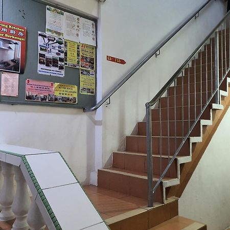 Oyo 90972 Jj Homestay 米里 外观 照片