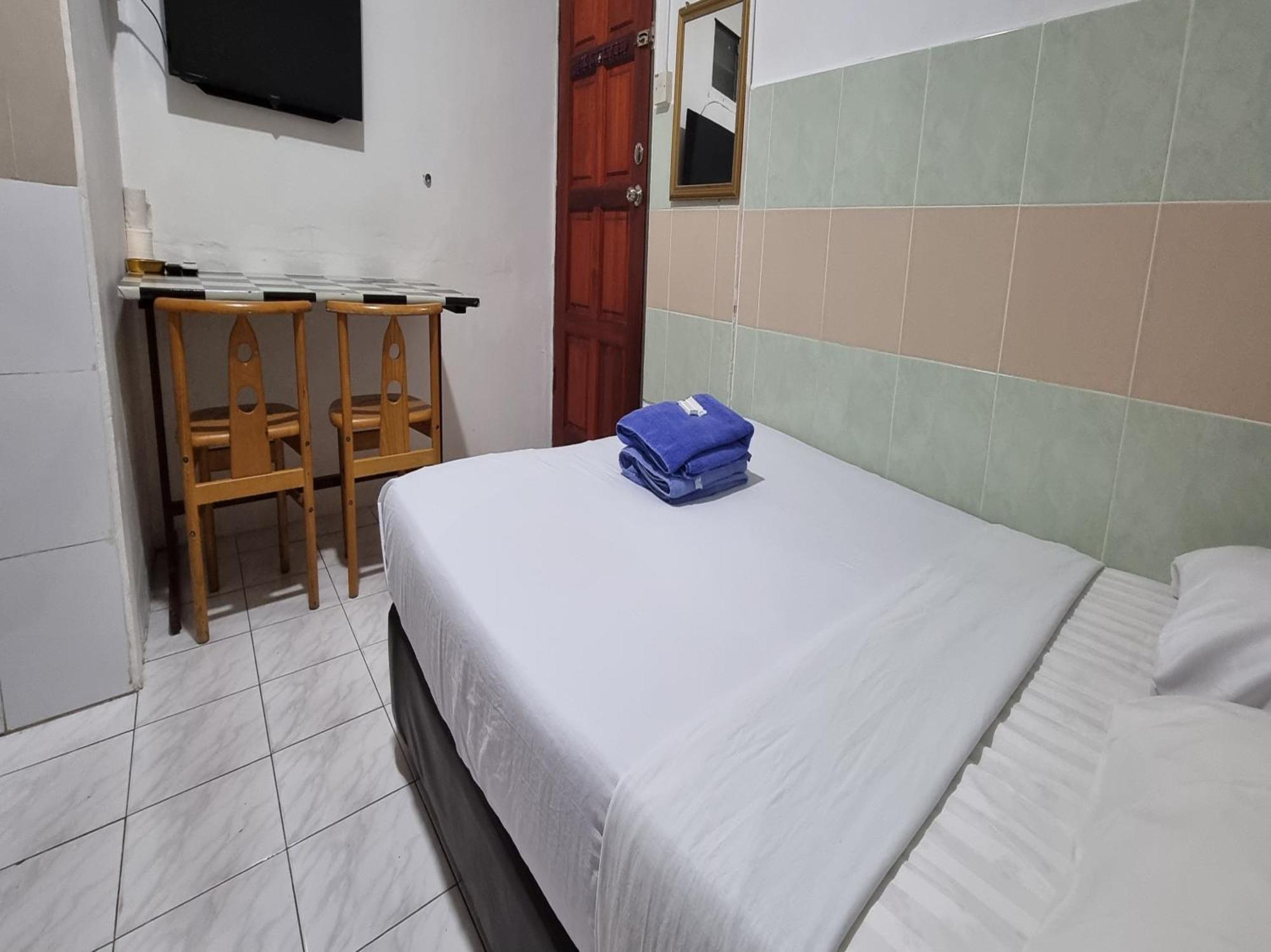 Oyo 90972 Jj Homestay 米里 外观 照片