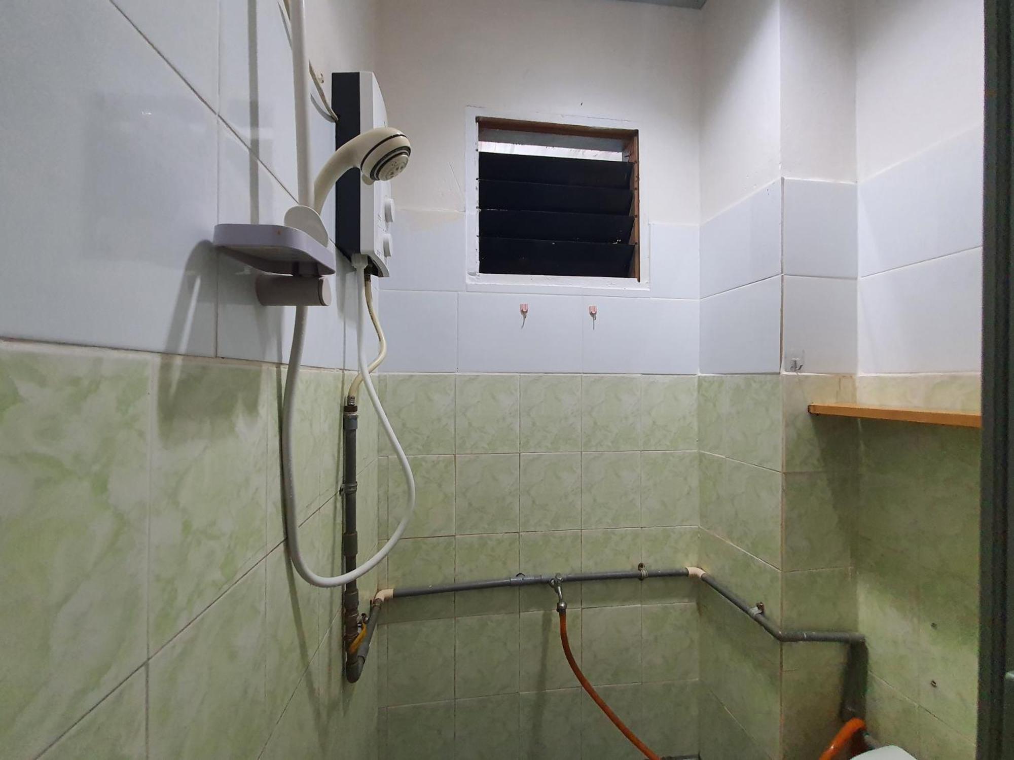 Oyo 90972 Jj Homestay 米里 外观 照片