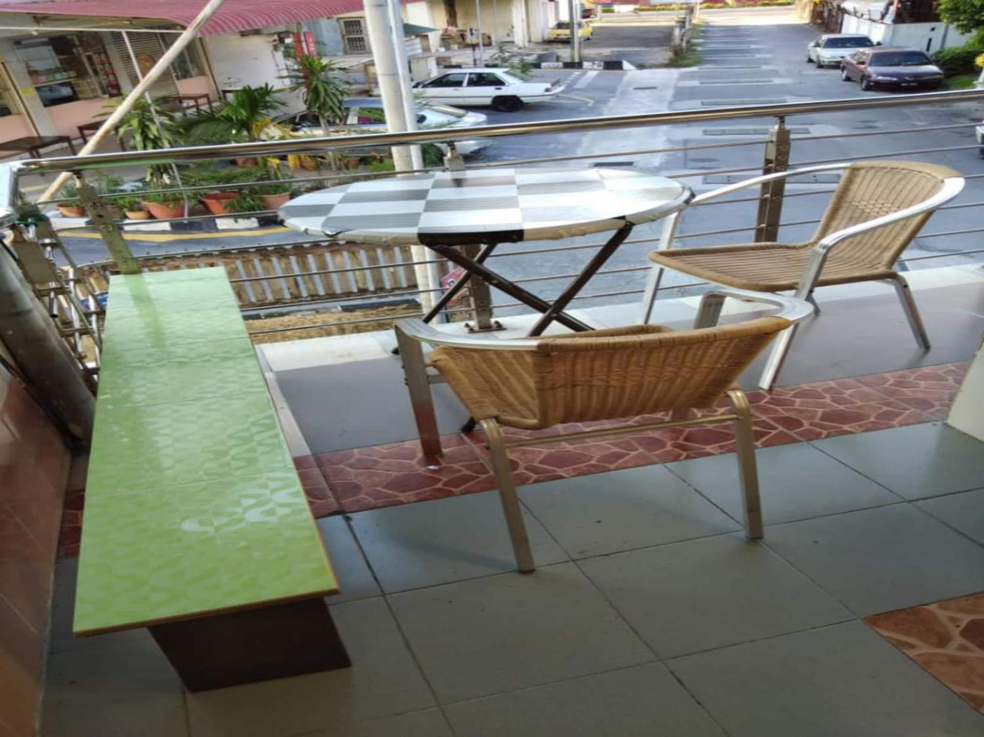 Oyo 90972 Jj Homestay 米里 外观 照片