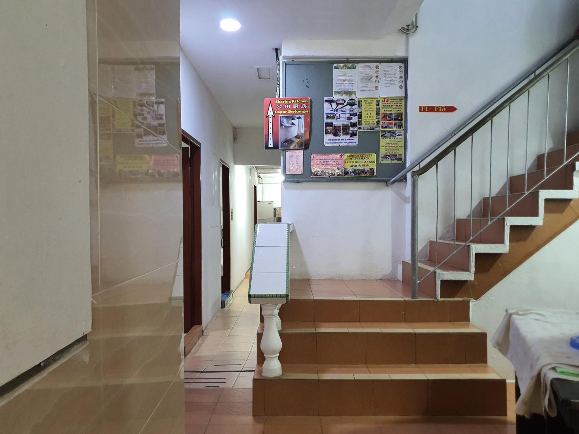 Oyo 90972 Jj Homestay 米里 外观 照片