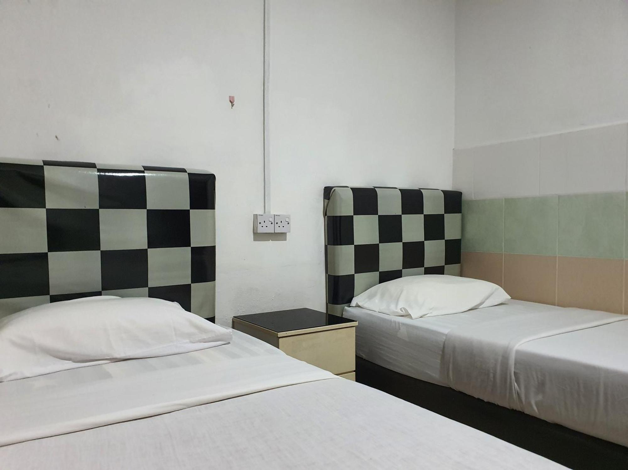 Oyo 90972 Jj Homestay 米里 外观 照片