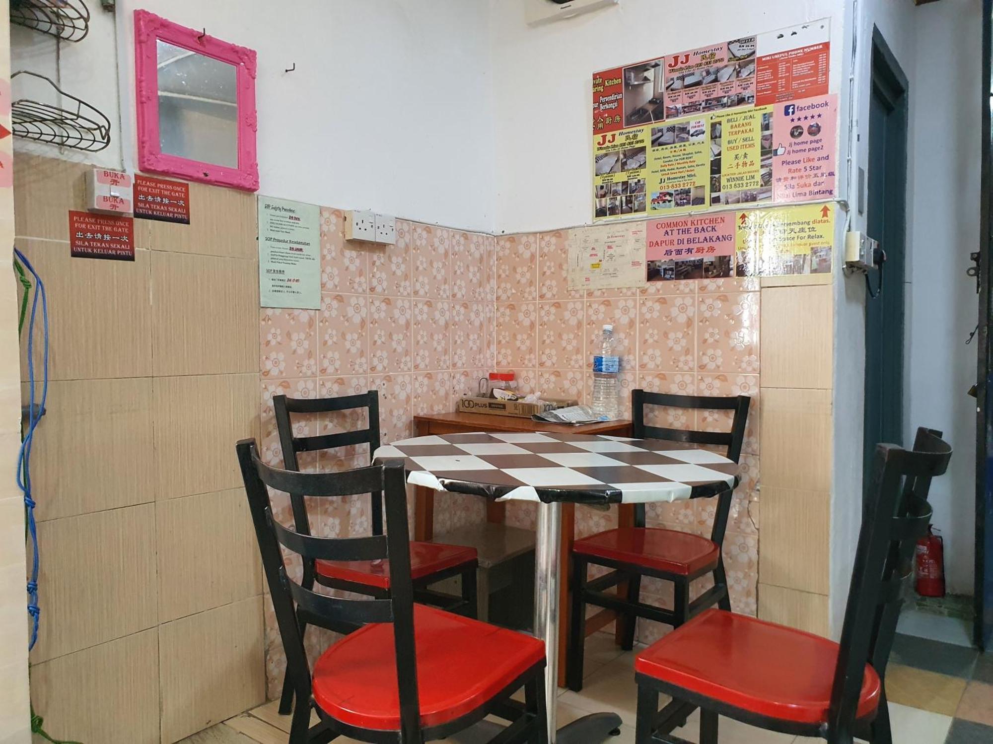 Oyo 90972 Jj Homestay 米里 外观 照片