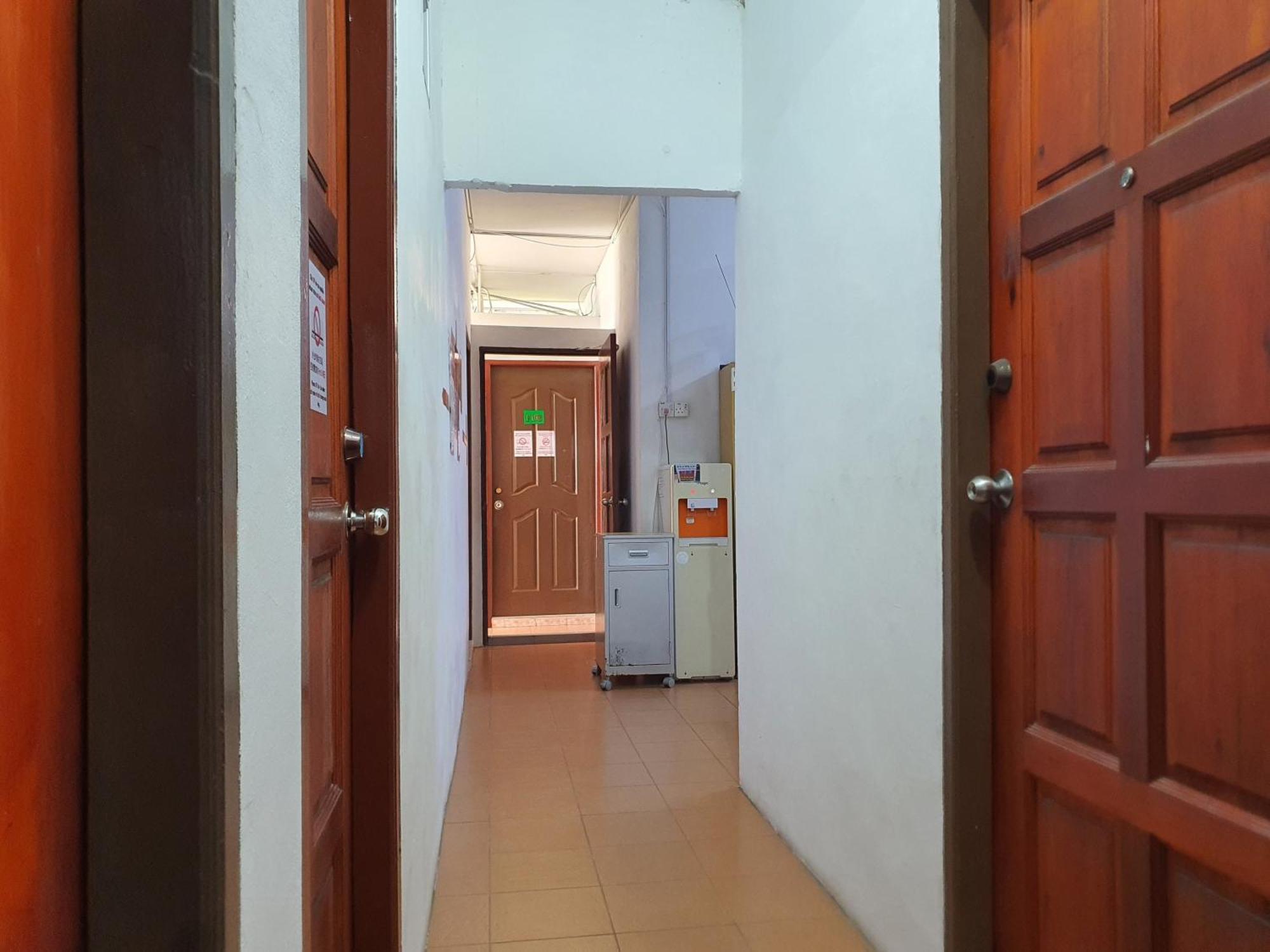 Oyo 90972 Jj Homestay 米里 外观 照片